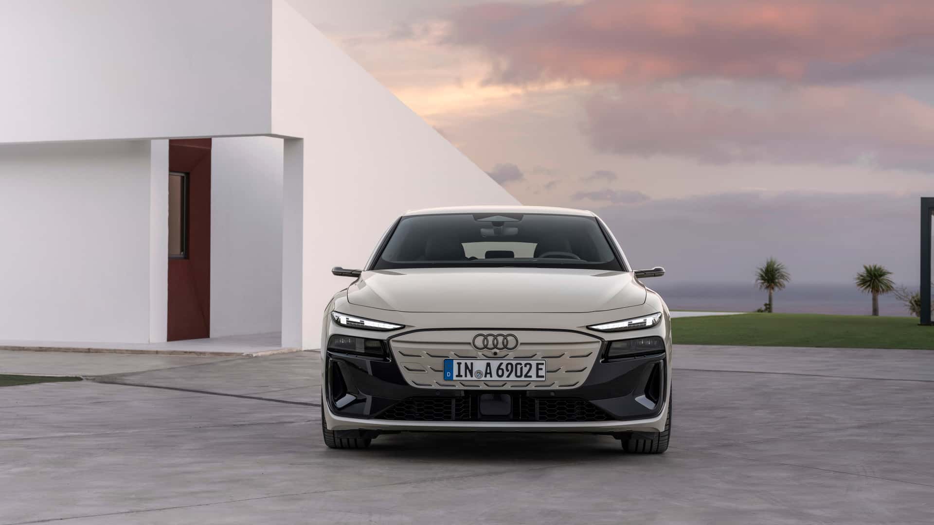 Audi A6 E-tron