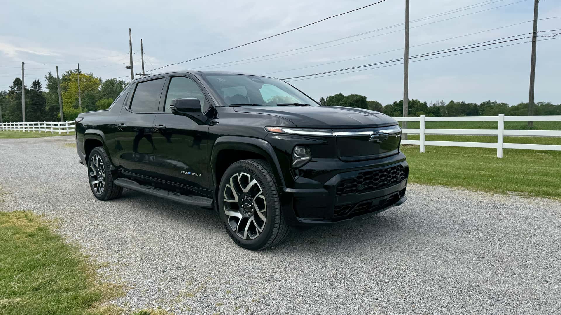 Chevrolet Silverado EV RST